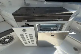 Thumbnail von Sea Ray SLX 350 Outboard