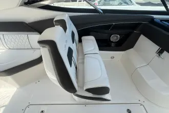 Thumbnail von Sea Ray SLX 350 Outboard