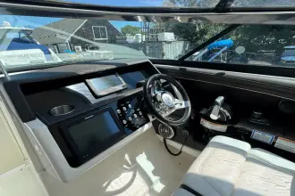 Thumbnail von Sea Ray SLX 350 Outboard