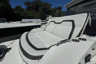 Thumbnail von Sea Ray SLX 350 Outboard