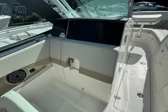 Thumbnail von Boston Whaler 240 Vantage