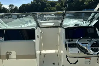 Thumbnail von Boston Whaler 240 Vantage