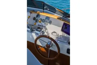 Thumbnail von Chris-Craft 57 Constellation