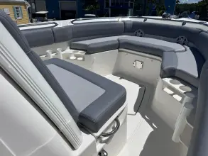 Thumbnail von Boston Whaler 230 Outrage