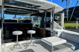 Thumbnail von Cruisers Yachts 45 Cantius