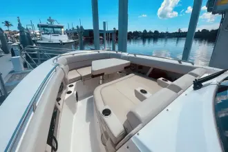 Thumbnail von Boston Whaler 350 Realm