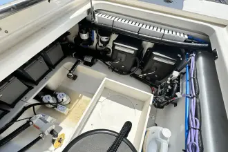 Thumbnail von Boston Whaler 330 Outrage