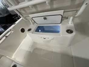 Thumbnail von Boston Whaler 220 Dauntless