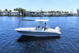 Boston Whaler 220 Dauntless