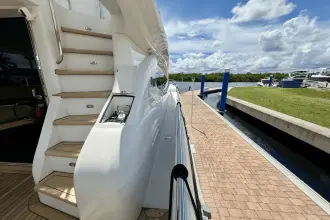Thumbnail von Lazzara Yachts 68 Fly
