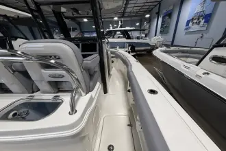 Thumbnail von Boston Whaler 250 Outrage
