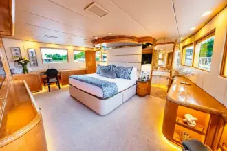 Thumbnail von Hatteras 130 Flybridge Motor Yacht LONE STAR