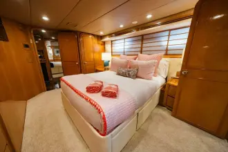 Thumbnail von Hatteras 130 Flybridge Motor Yacht LONE STAR
