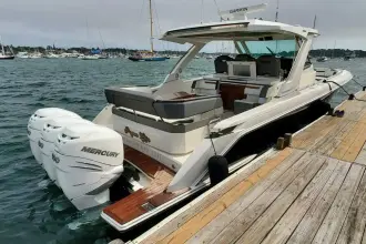 Thumbnail von Tiara Yachts 38 LS Pogue Life