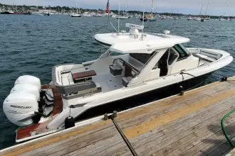 Thumbnail von Tiara Yachts 38 LS Pogue Life
