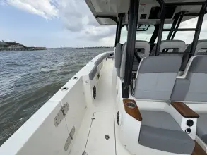 Thumbnail von Boston Whaler 360 Outrage
