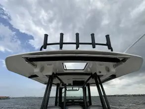 Thumbnail von Boston Whaler 360 Outrage