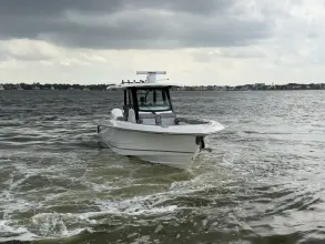 Thumbnail von Boston Whaler 360 Outrage