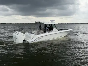 Thumbnail von Boston Whaler 360 Outrage