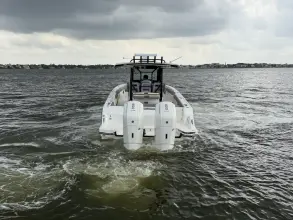 Thumbnail von Boston Whaler 360 Outrage