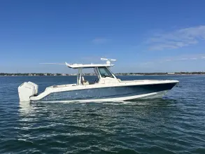 Boston Whaler 360 Outrage