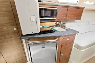 Thumbnail von Boston Whaler 325 Conquest