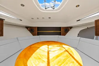 Thumbnail von Boston Whaler 325 Conquest