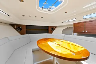 Thumbnail von Boston Whaler 325 Conquest