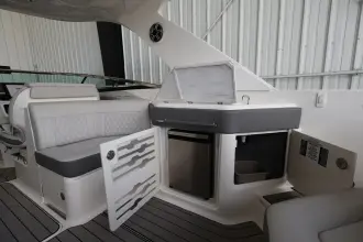 Thumbnail von Sea Ray SLX 310 Outboard