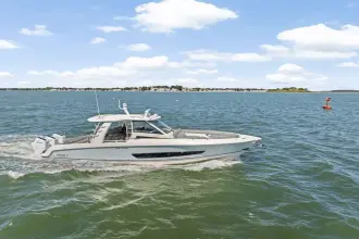 Thumbnail von Boston Whaler 420 Outrage