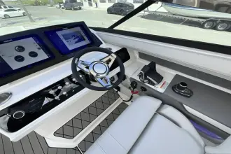 Thumbnail von Sea Ray SLX 310 Outboard