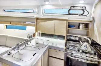 Thumbnail von Beneteau Oceanis 34.1