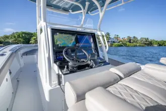 Thumbnail von Yellowfin 36 Offshore
