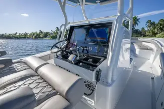 Thumbnail von Yellowfin 36 Offshore
