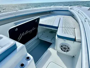 Thumbnail von Yellowfin 42 Offshore