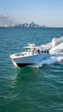 Thumbnail von Yellowfin 42 Offshore