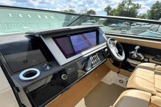 Thumbnail von Sea Ray SLX 400 Outboard