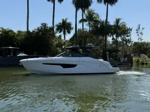 Thumbnail von Cruisers Yachts 34 GLS