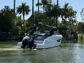 Thumbnail von Cruisers Yachts 34 GLS