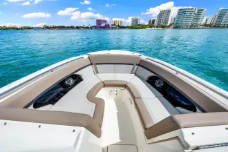Thumbnail von Boston Whaler 240 Vantage