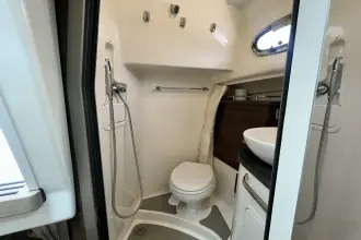 Thumbnail von Boston Whaler 345 Conquest