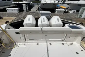 Thumbnail von Boston Whaler 345 Conquest