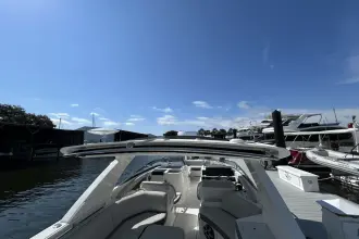 Thumbnail von Sea Ray SLX 350 Outboard