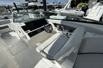 Thumbnail von Sea Ray SLX 350 Outboard