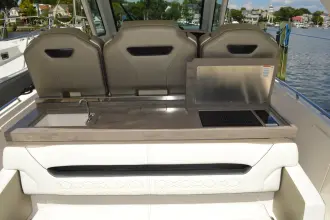 Thumbnail von Tiara Yachts 34 LS Station Break