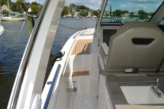 Thumbnail von Tiara Yachts 34 LS Station Break