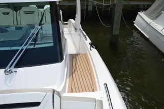 Thumbnail von Tiara Yachts 34 LS Station Break