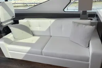 Thumbnail von Cruisers Yachts 60 Cantius