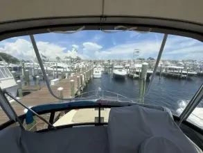 Thumbnail von Carver C36 Command Bridge