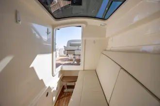 Thumbnail von Boston Whaler 320 Vantage
